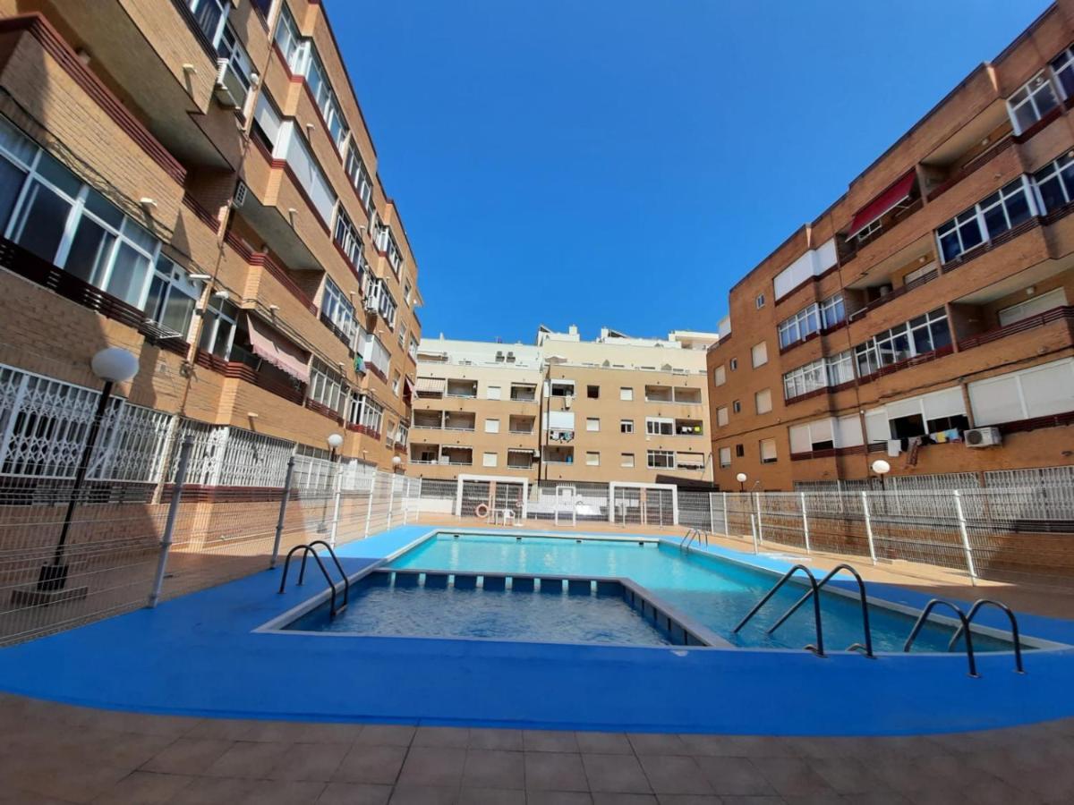 016 Happiness Apartment - Alicante Holiday Torrevieja Exterior photo